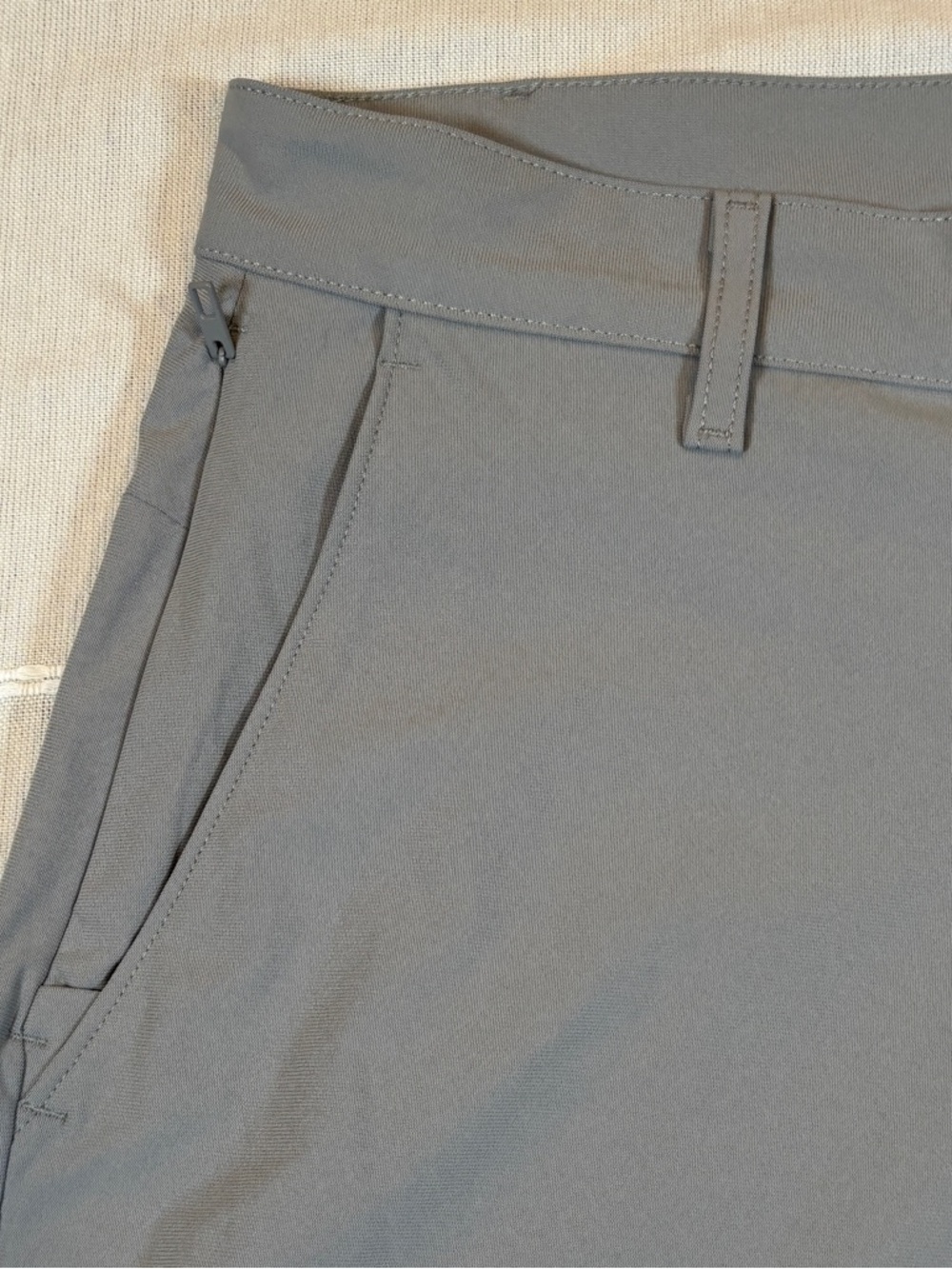 NWT Fabletics Men's Gray The Only Short Size 34 Athletic Gym Golf Stretch - Picture 7 of 9